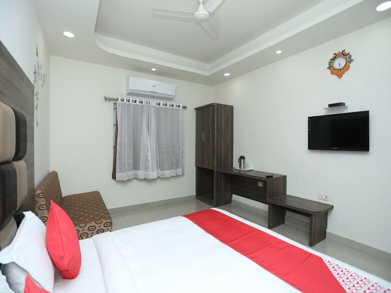 Hotel Oyo 14593 Smart Rooms By Shree Vatika