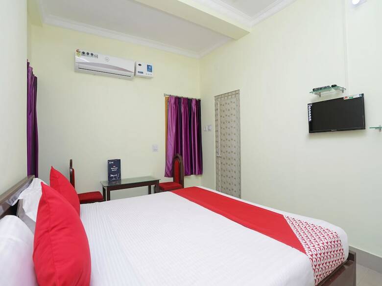 Hotel Oyo 13859 Soveet Residency