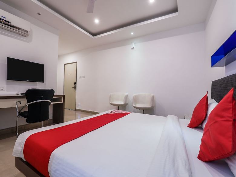 Hotel Oyo 14504 The Conclave