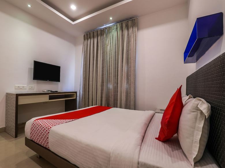 Hotel Oyo 14504 The Conclave