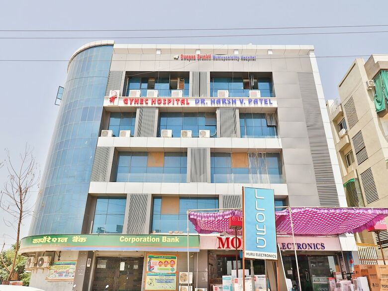 Hotel Oyo 14211 Laxmi Palace