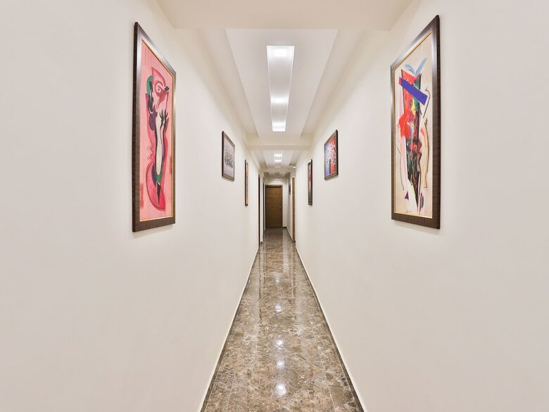 Hotel Oyo 14211 Laxmi Palace