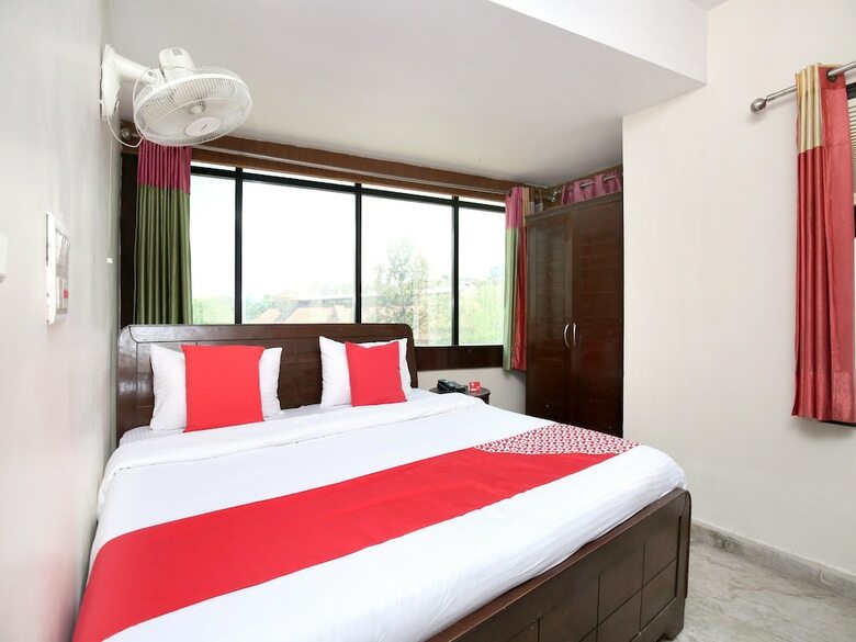 Oyo 15523 Hotel Jd Inn