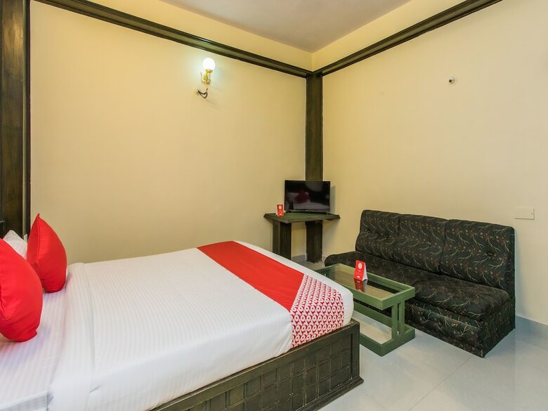 Oyo 15401 Hotel Surana Palace