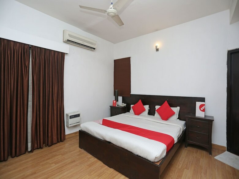 Oyo 15401 Hotel Surana Palace