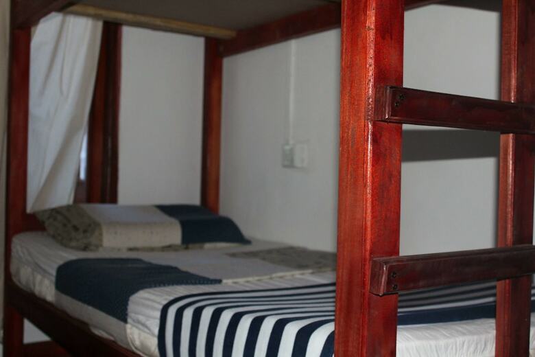 Hostal Hi Lanka Backpackers - Adults Only