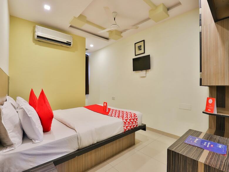 Oyo 13398 Hotel Relish