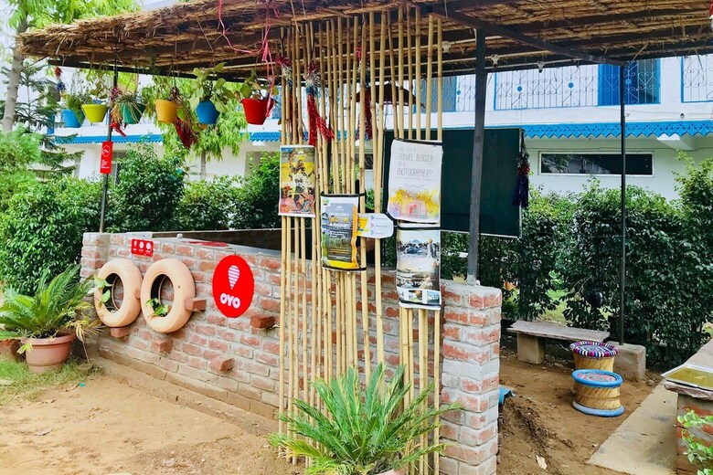 Oyo 15518 Hotel Amar