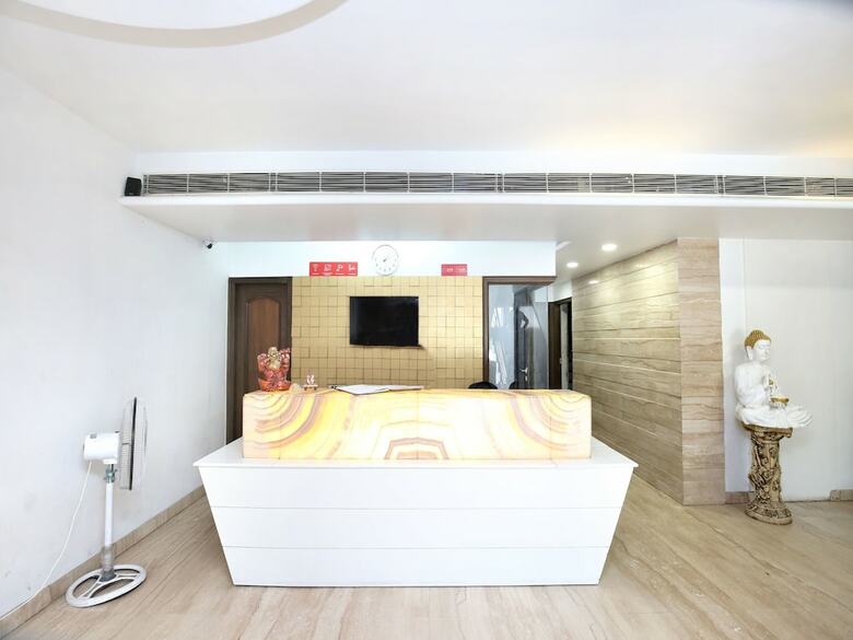 Oyo 15565 Hotel Midtown