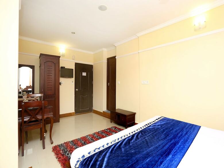 Hotel Oyo 2240 Krishna Regency