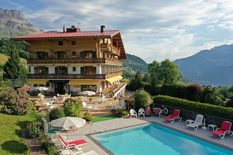 Hotel The Chamois D'or
