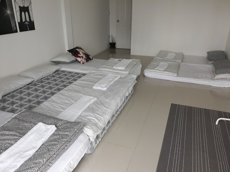 Sukhumvit 50 Hostel