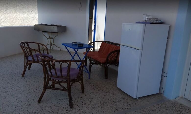 Hotel Grandma Vasiliki Rooms To Let