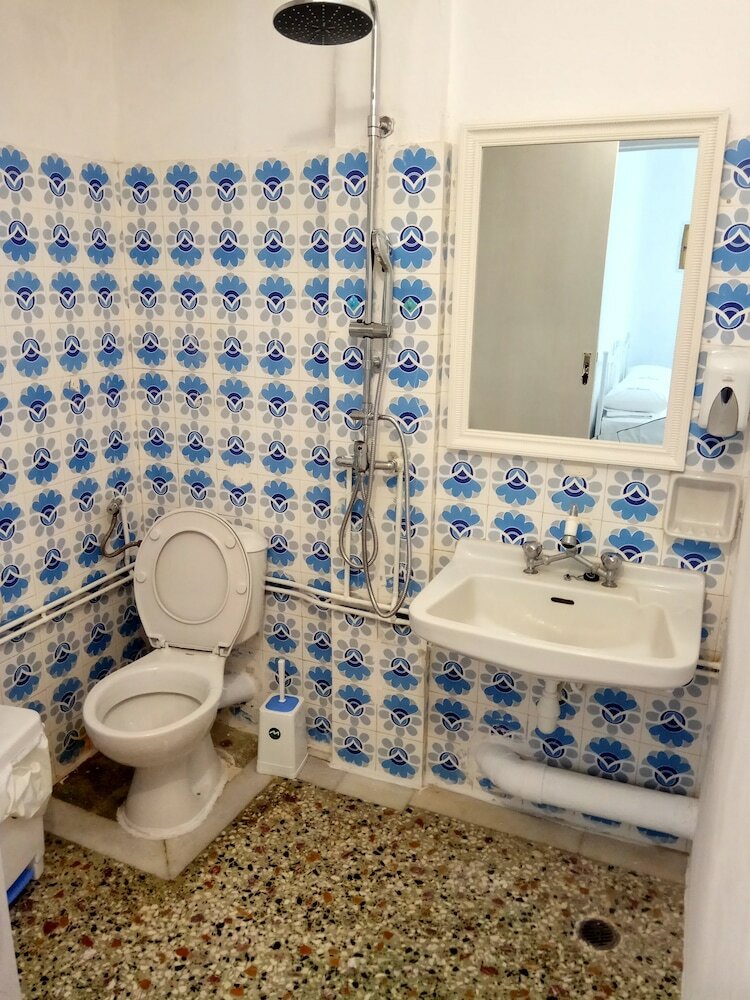 Hotel Grandma Vasiliki Rooms To Let