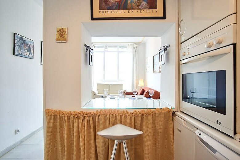 Luminoso  Apartamento En Triana