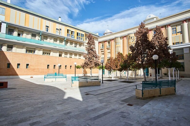 Luminoso  Apartamento En Triana