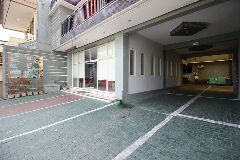 Hotel Reddoorz Near Stpn Jogja