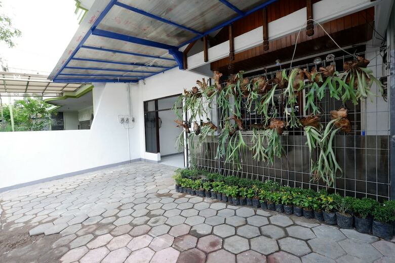 Hotel Reddoorz Near Mall Ciputra 2