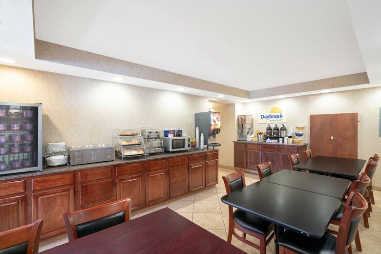 Hotel Days Inn By Wyndham Cave City