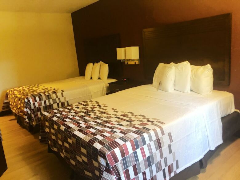 Motel Evergreen Inn & Suites Portland