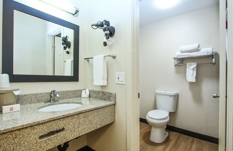 Motel Evergreen Inn & Suites Portland