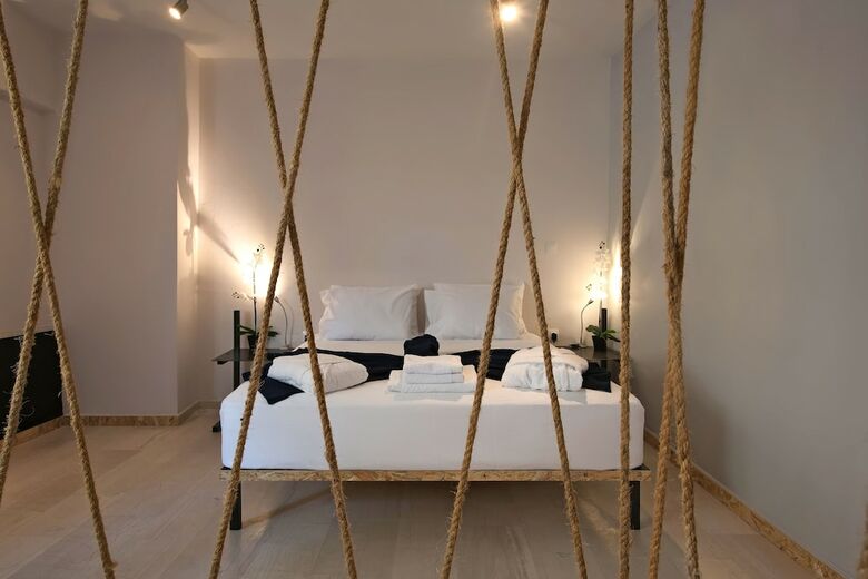 Hotel Piraeus Premium Suites