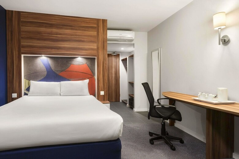 Hotel Ramada By Wyndham London Stansted Airport