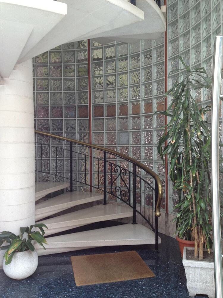 Hotel La Ronda