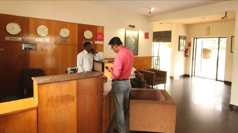 Hotel Online Suites