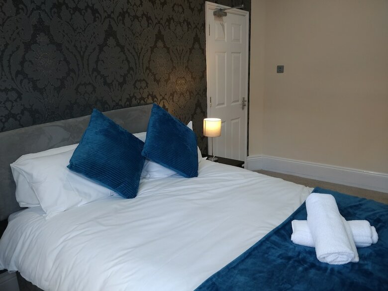 Hotel Lyndhurst House