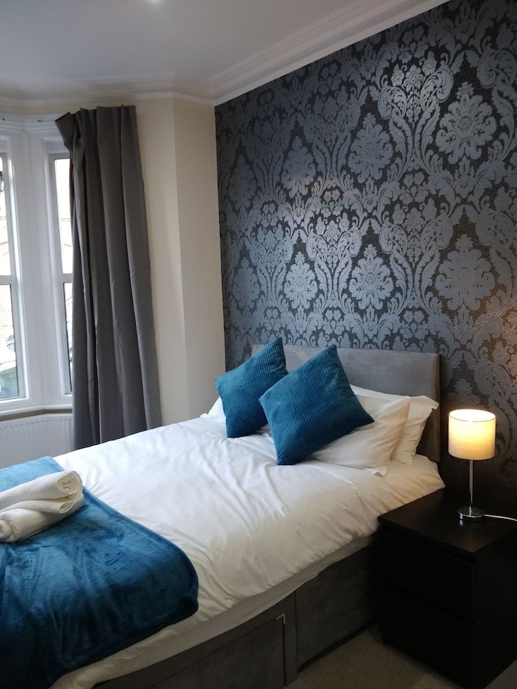 Hotel Lyndhurst House