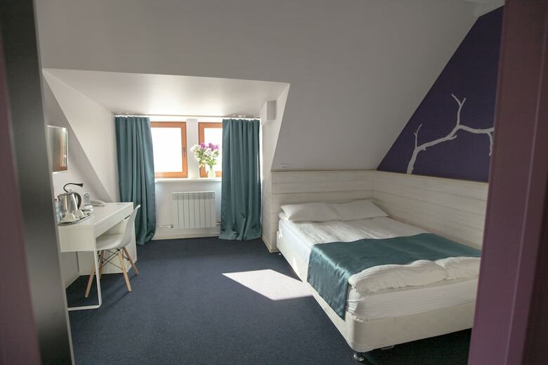 Nicola Hotel