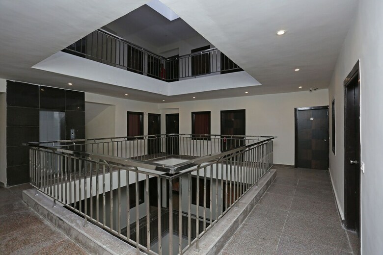 Hotel Sky View