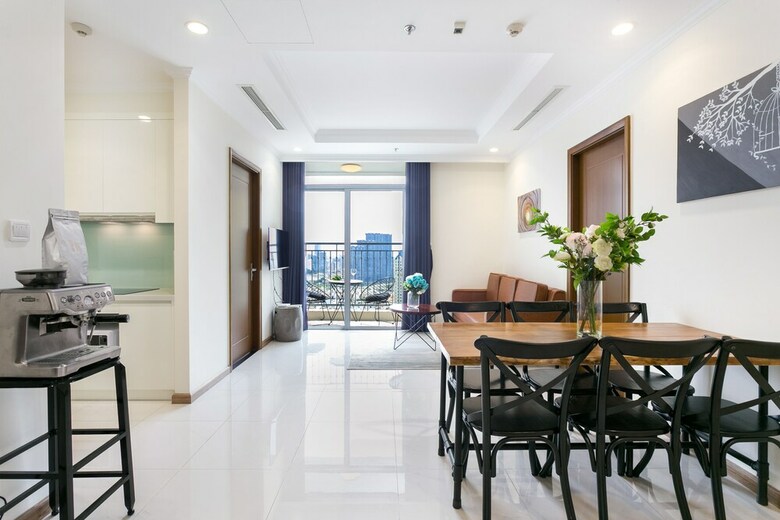 Luxury Apartment In Vinhomes Golden River