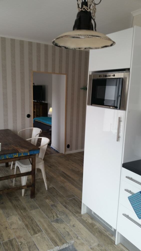 Alyhr Apartments