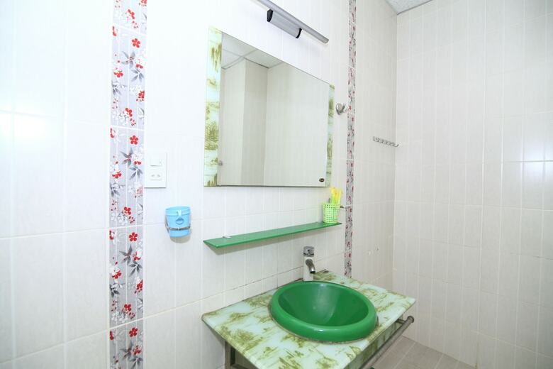 Truong Giang Hotel