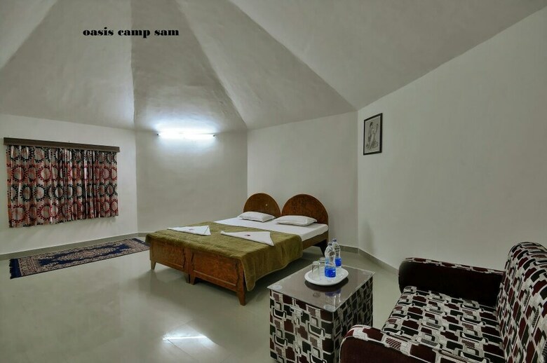 Hotel Oasis Camp Sam