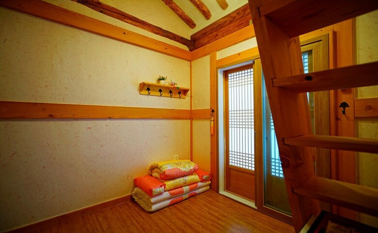 Hotel Hanok House