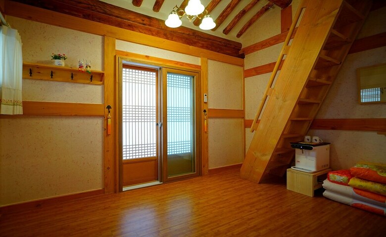 Hotel Hanok House