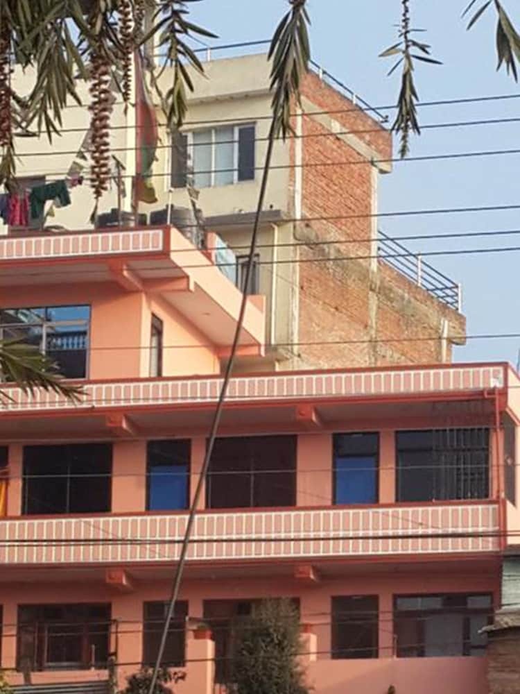 Hotel Tamang Homestay