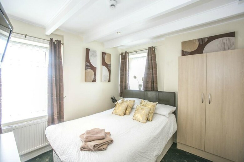 The Brown Horse Hotel
