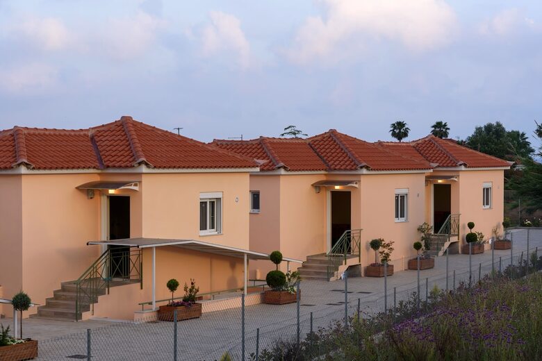�artemis, Villa With Pool 250m To The Beach
