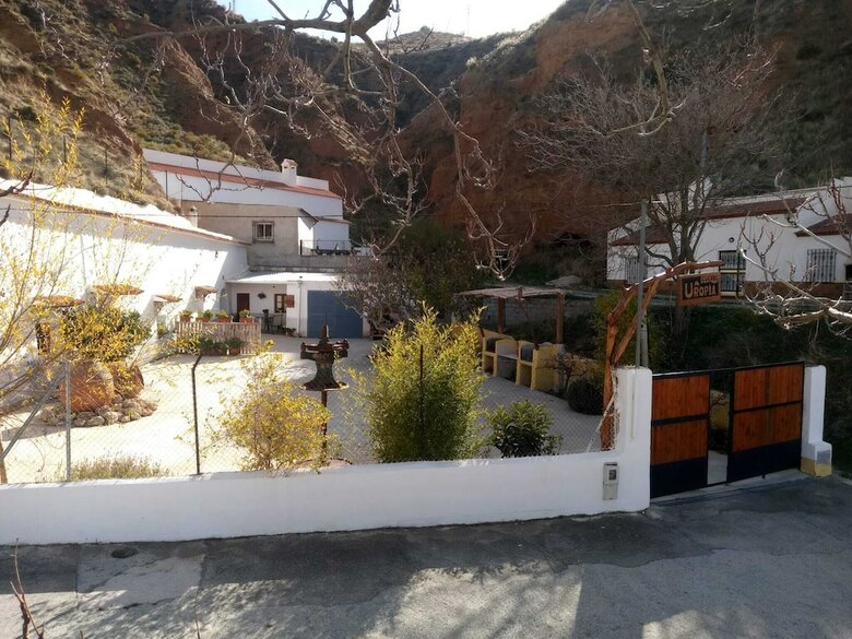Cueva Pluma