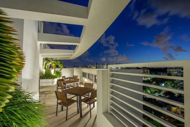 Acqua Bay Luxury Apartments