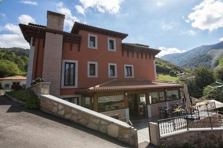 Hotel La Casona De Llerices