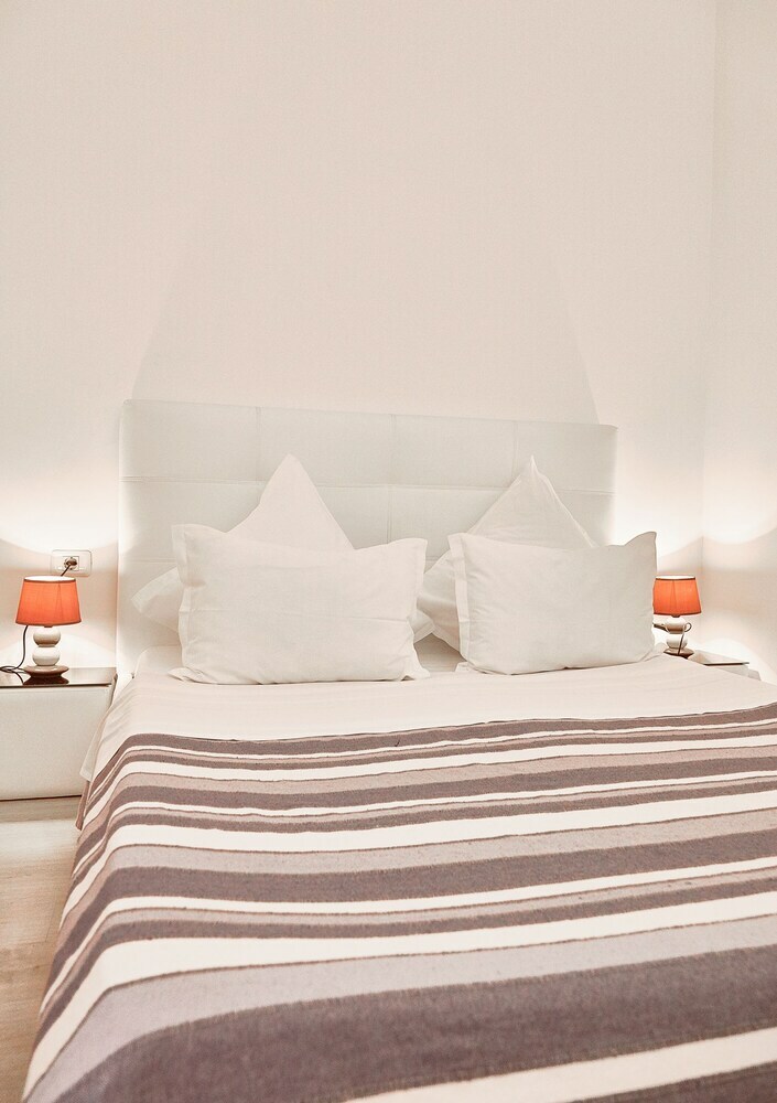 Gabizz Apartments - Near Farul Stadium