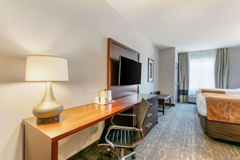 Hotel Comfort Suites