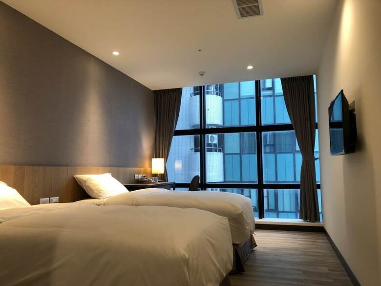 Honest&warm Hotel