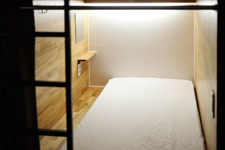 Hostal The Cube Hotel - Hostel