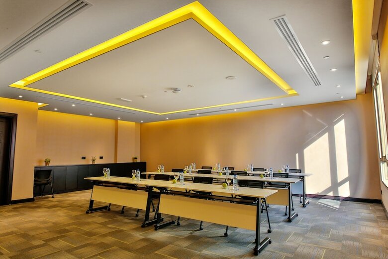 Hotel Occidental Dubai Production City